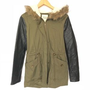 Thread & Supply Army Green Jacket Fur Hoodie S